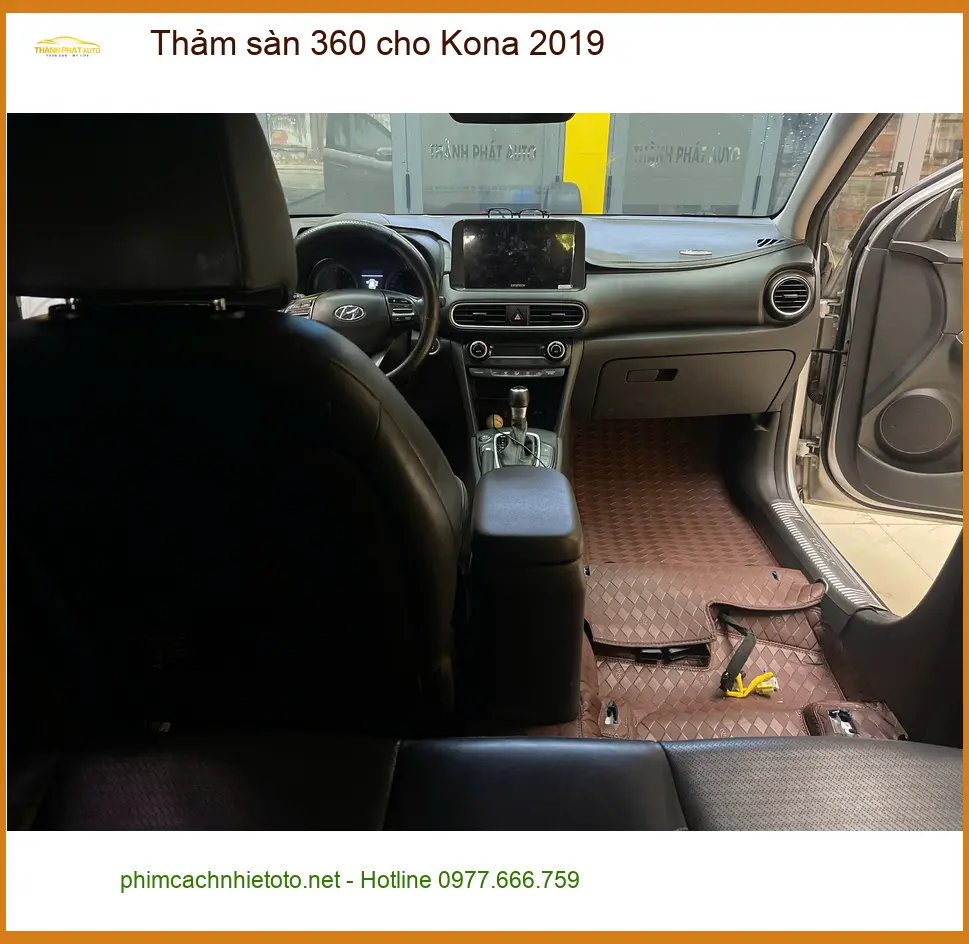 Anh Tùng lắp Thảm sàn 360 cho Kona 2019 tại Hóc Môn vì muốn giữ xe luôn sạch sẽ ảnh thực tế 2