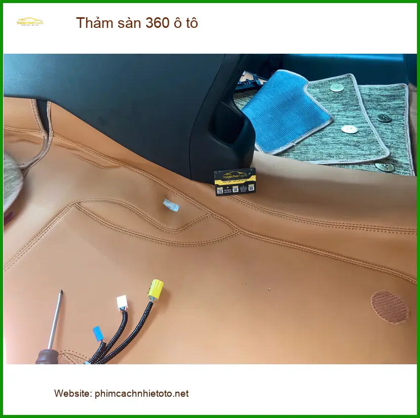 Anh Khang lắp thảm sàn 360 ô tô cho Kia Carnival tại Thủ Đức, sạch đẹp ảnh thực tế 3