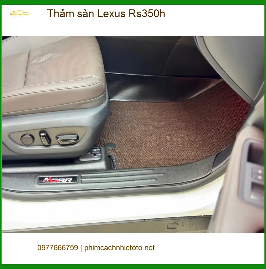 Chị Mỹ Duyên lắp thảm sàn Lexus RS350h ở Quận Phú Nhuận để dễ vệ sinh ảnh thực tế 3