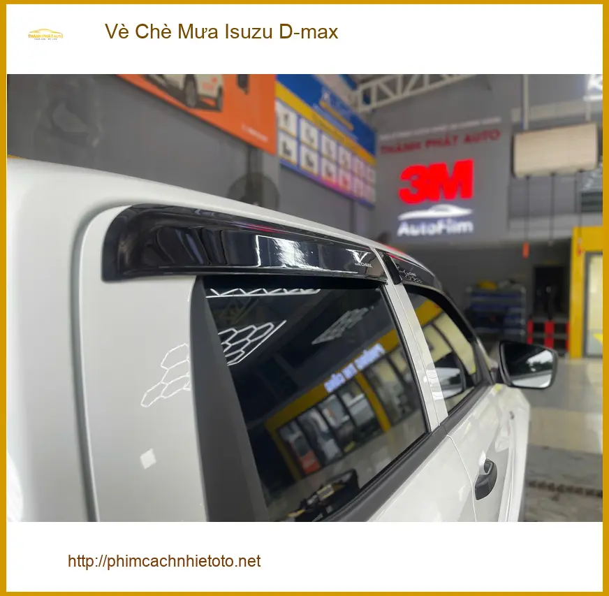 Chị Lan Anh gắn Vè Che Mưa Isuzu D-max tại Quận Bình Tân uy tín, giá tốt ảnh thực tế 3
