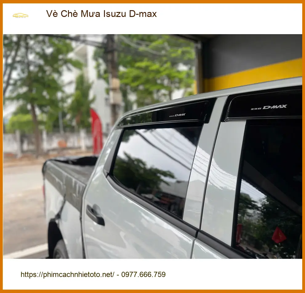 Anh Tấn lắp Vè Che Mưa Isuzu D-max để chắn nước mưa hiệu quả tại Quận 9 ảnh thực tế 3