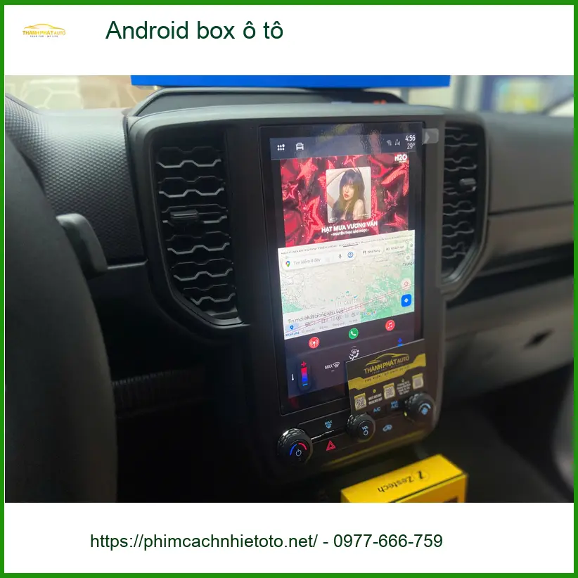 Anh Khang lắp Android box ô tô Hyundai Santa Fe tại Quận 4 biến màn zin thành smart TV.