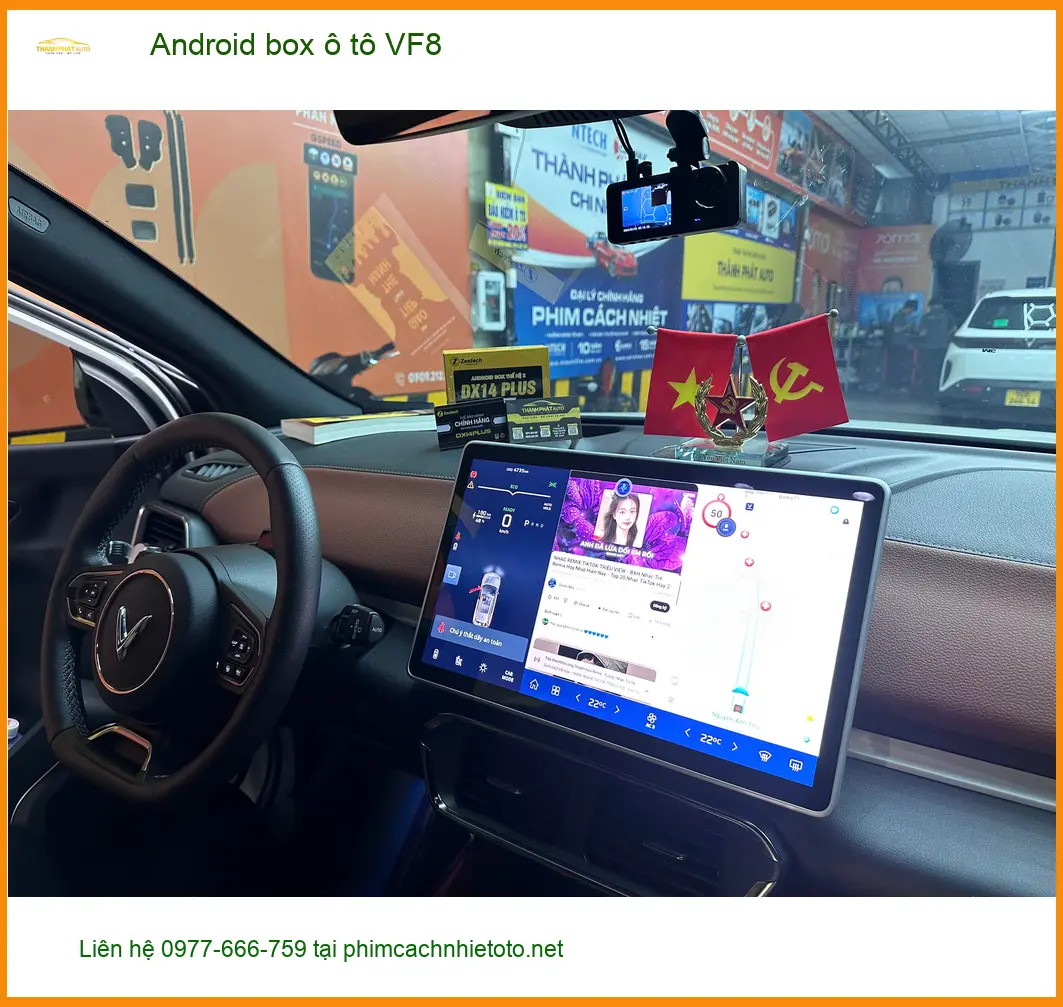 Chị Minh Thư lắp Android box ô tô VinFast VF8 tại Quận 9 để biến màn hình zin thành Smart TV ảnh thực tế 2