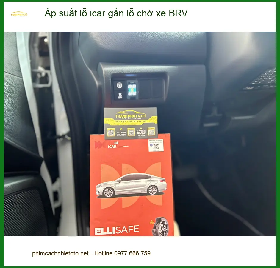 Chị Mai lắp cảm biến áp suất lốp Icar gắn lỗ chờ xe BRV tại Quận 1 ảnh thực tế 3