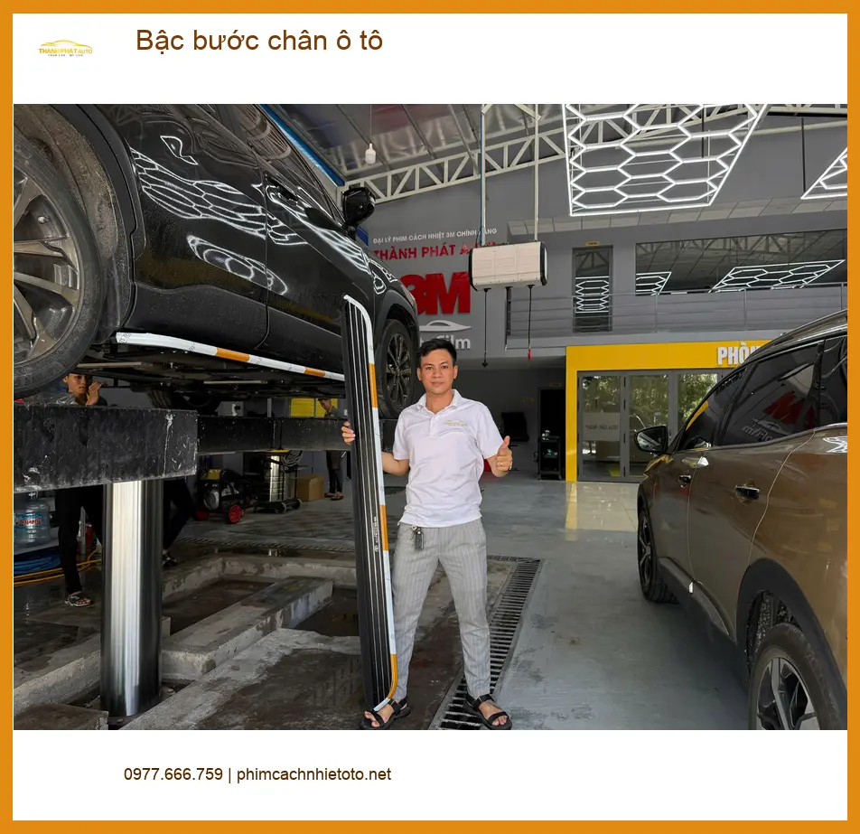 Anh Duy lắp bậc bước chân ô tô Hyundai Santa Fe tại Quận 7 cho tiện đi lại ảnh thực tế 4