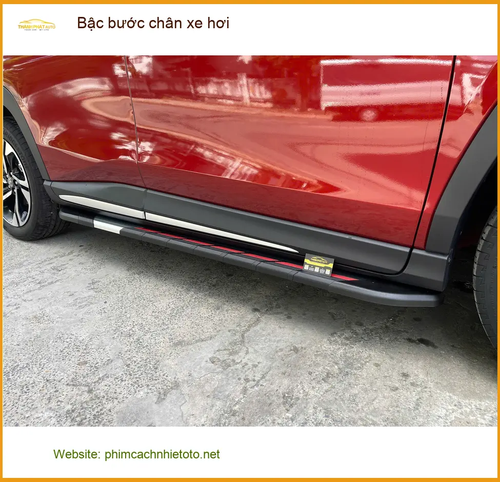 Chị Diệu lắp bậc bước chân xe hơi cho Hyundai Creta tại Quận Thủ Đức
