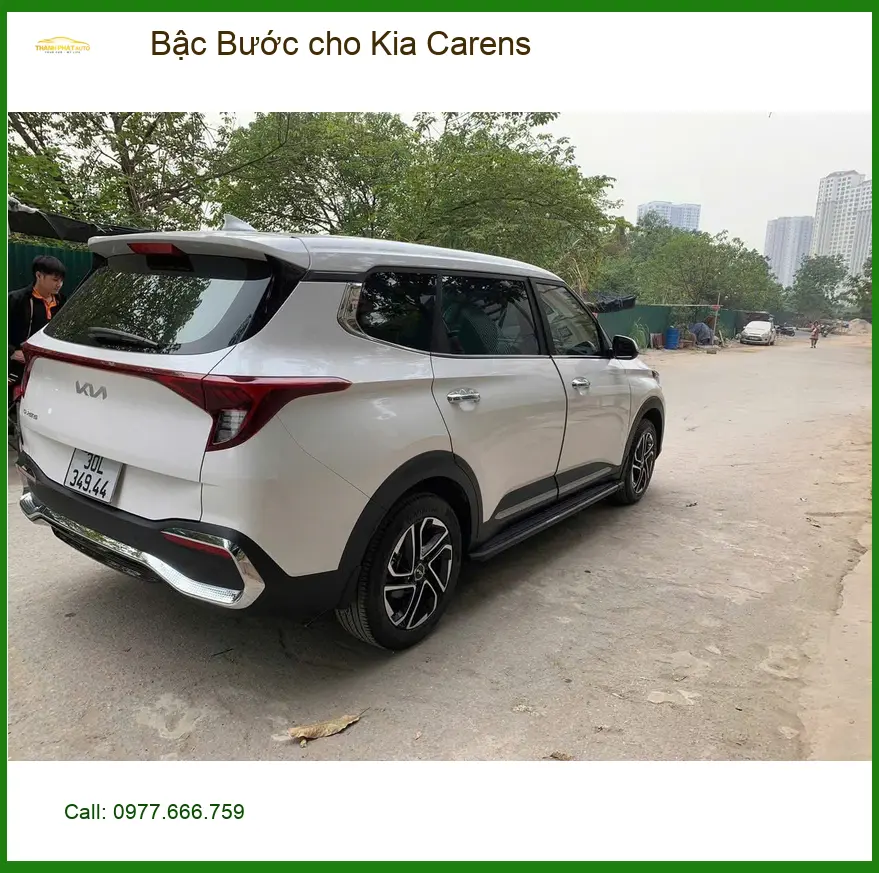 Anh Tín lắp Bậc Bước cho Kia Carens ở Quận 3 giúp xe thêm chắc chắn ảnh thực tế 2