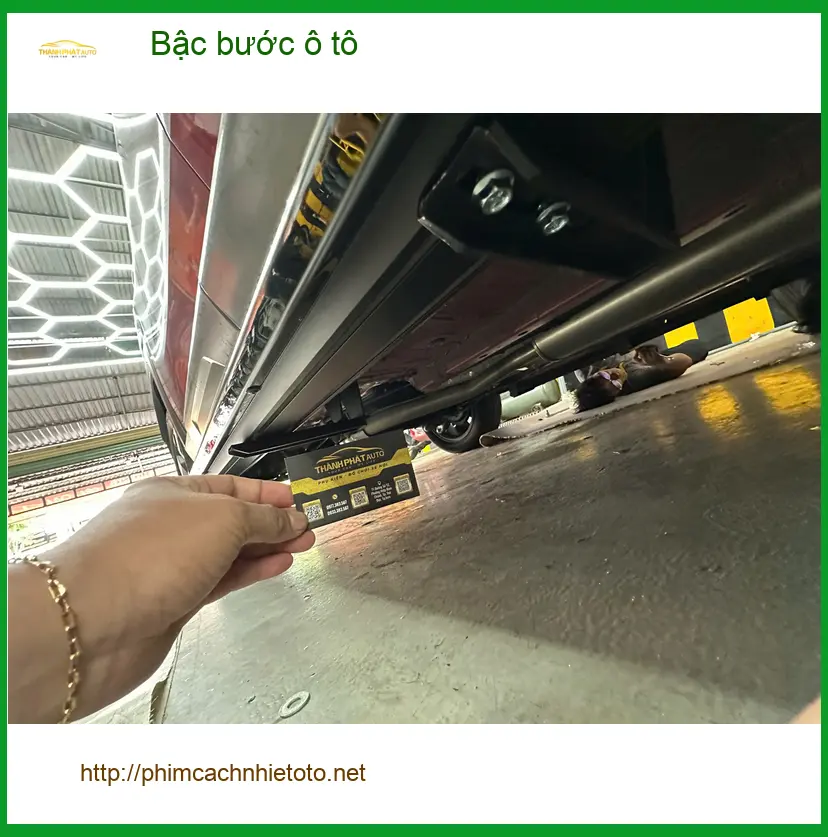 Anh Lâm lắp bậc bước ô tô Hyundai Santa Fe tại Quận Huyện Nhà Bè để lên xuống tiện lợi hơn ảnh thực tế 3