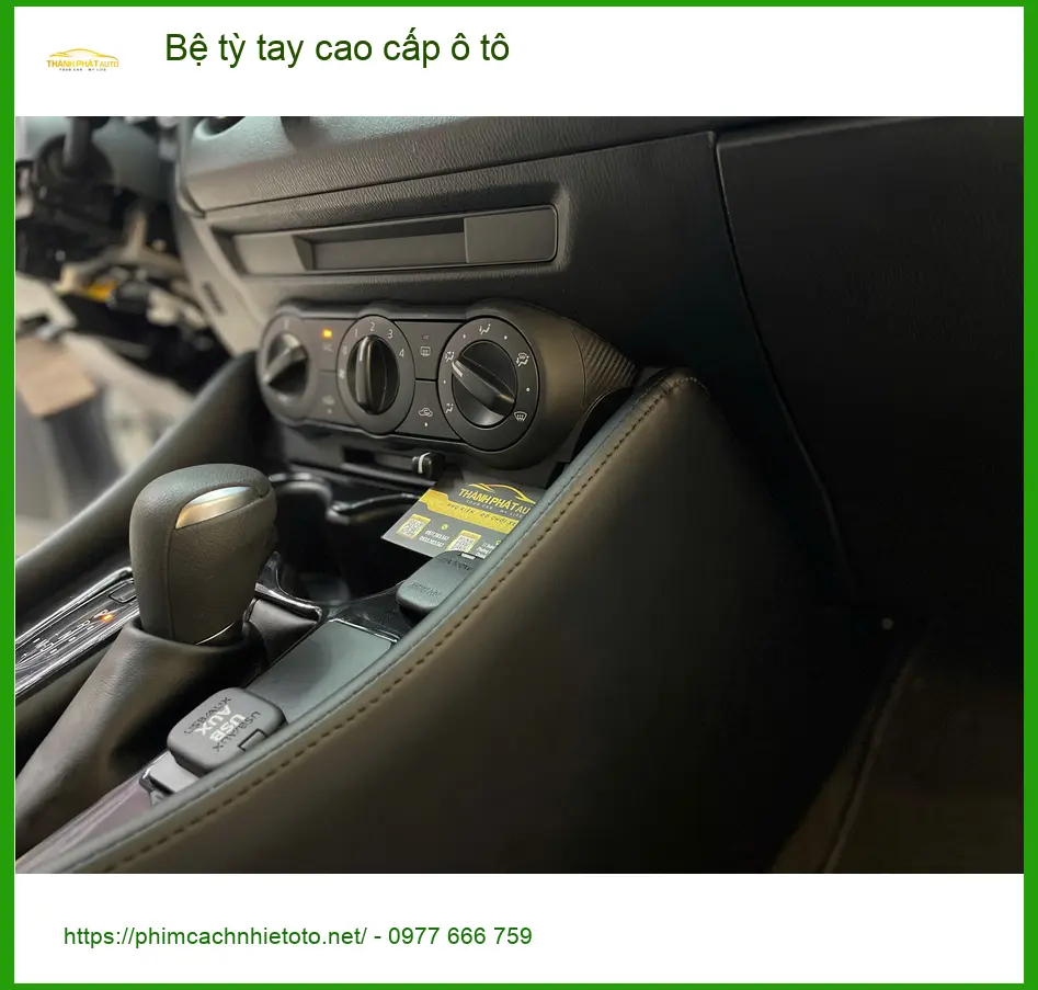 Chị Thanh nâng cấp bệ tỳ tay cao cấp ô tô cho Hyundai Accent ở Quận 2 ảnh thực tế 3