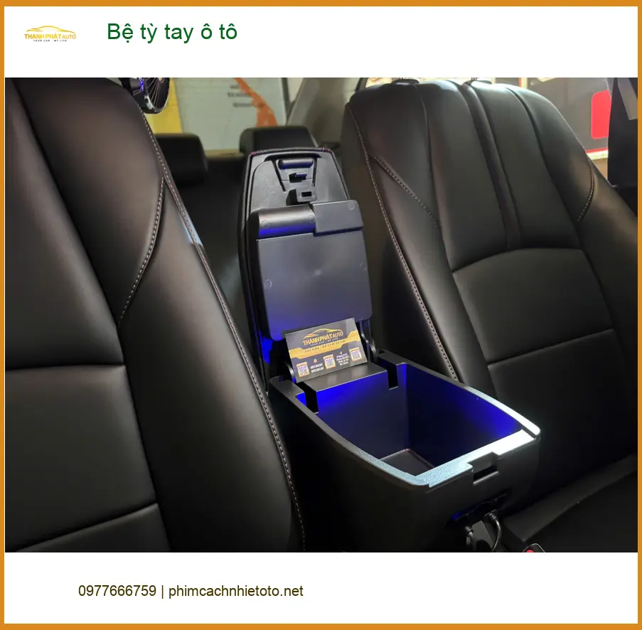 Cô Hà lắp bệ tỳ tay ô tô Kia Sorento tại Quận Phú Nhuận để nâng cao trải nghiệm lái ảnh thực tế 4