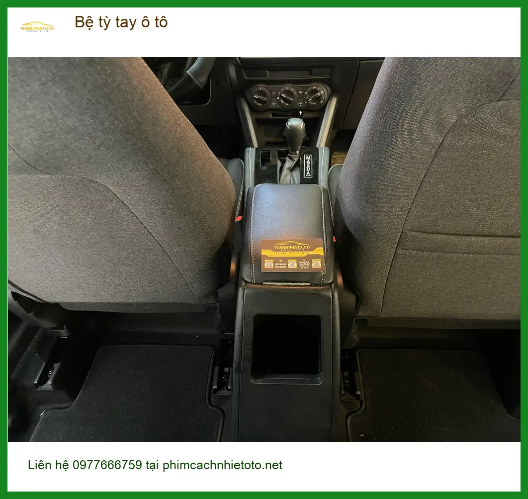 Anh Minh lắp bệ tỳ tay ô tô Hyundai Accent tại Quận Bình Thạnh để lái xe thoải mái hơn ảnh thực tế 2