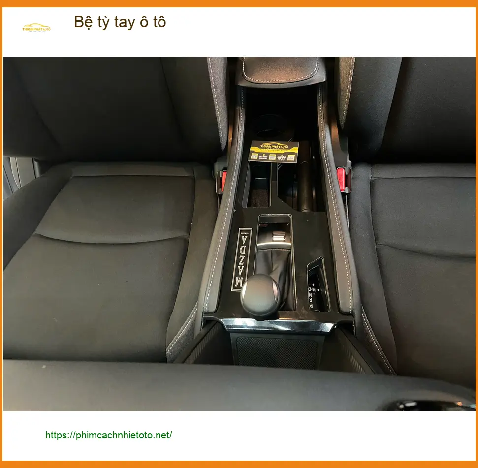 Anh Quốc Huy lắp bệ tỳ tay ô tô cho Hyundai Accent tại Quận 9 ảnh thực tế 3
