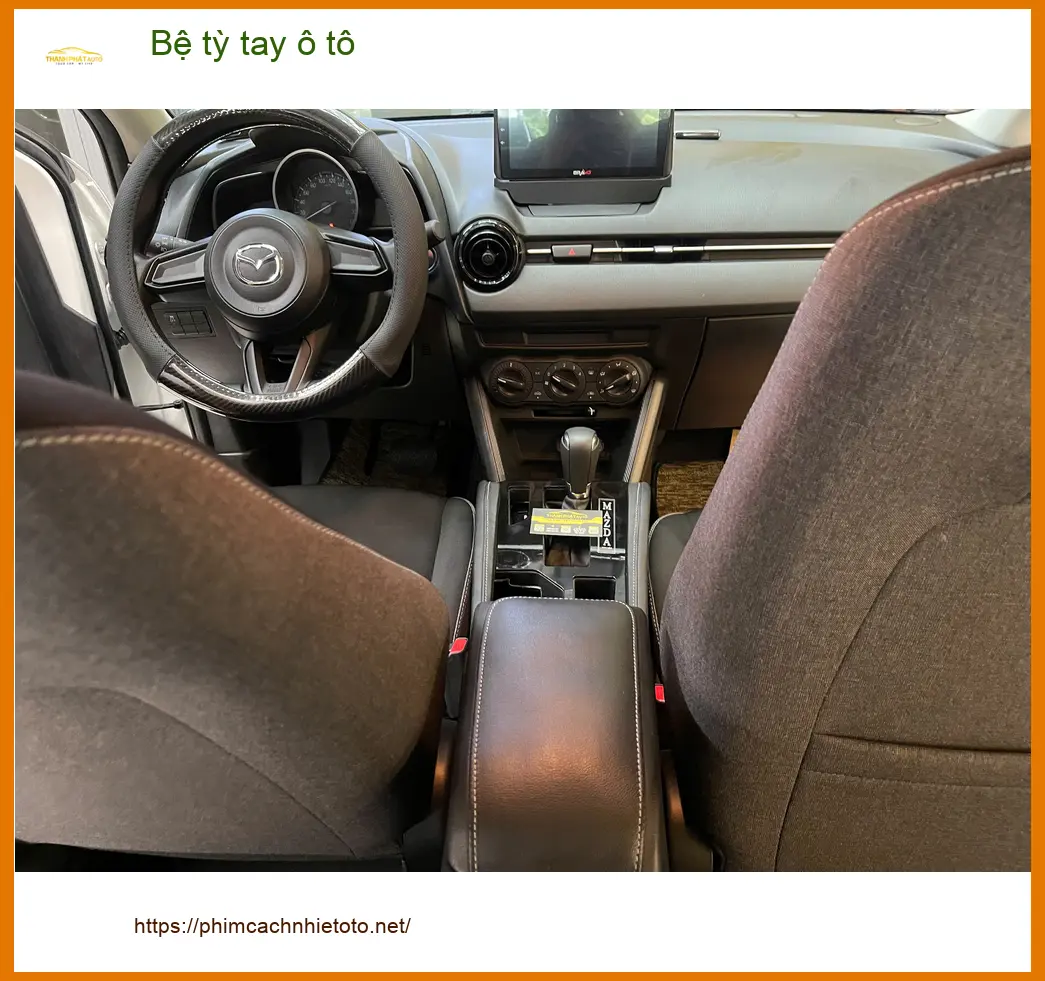 Anh Quốc Huy lắp bệ tỳ tay ô tô cho Hyundai Accent tại Quận 9 ảnh thực tế 4