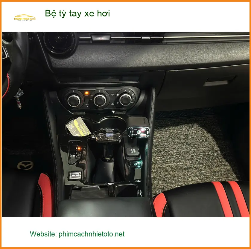 Anh Tuấn lắp bệ tỳ tay xe hơi Hyundai Creta tại Quận Thủ Đức uy tín ảnh thực tế 3
