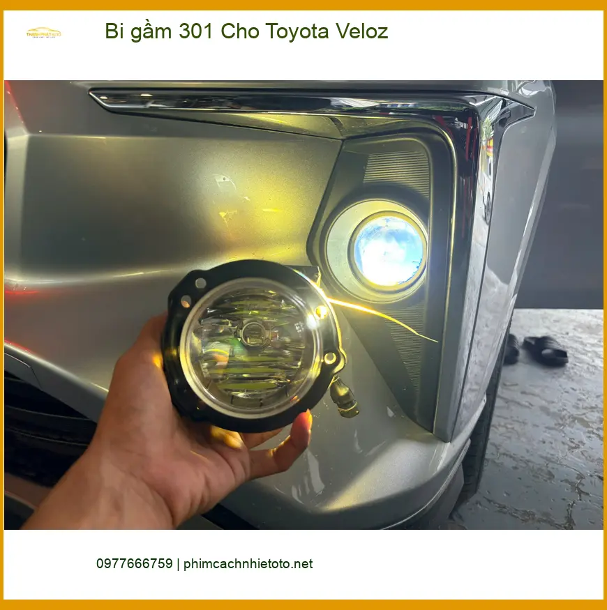 Anh Quang độ Bi gầm 301 cho Toyota Veloz tại Quận Gò Vấp vì đèn yếu ảnh thực tế 2