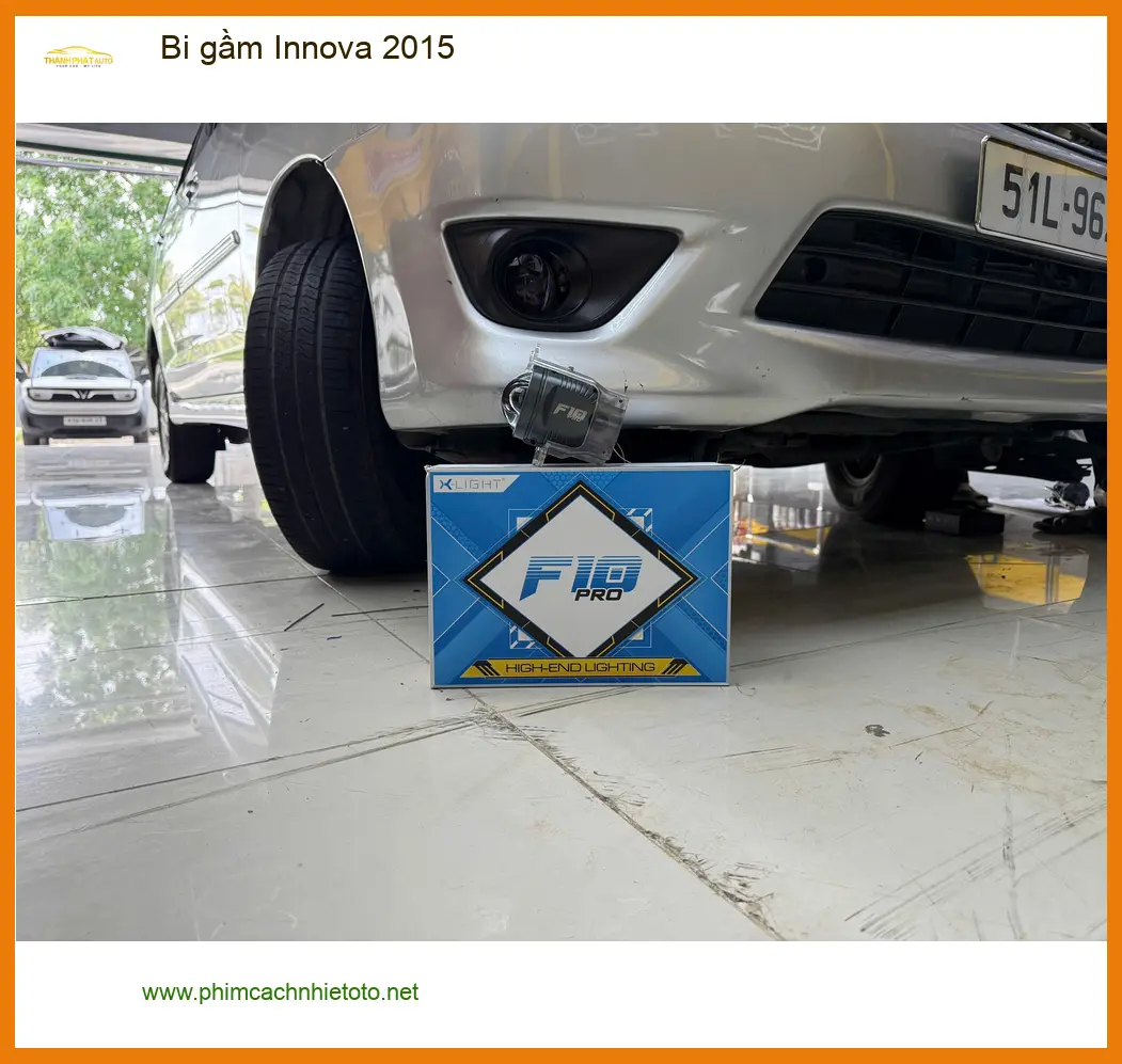 Anh Quang độ bi gầm Innova 2015 tại Quận Tân Phú vì đèn zin không đủ sáng. ảnh thực tế 2