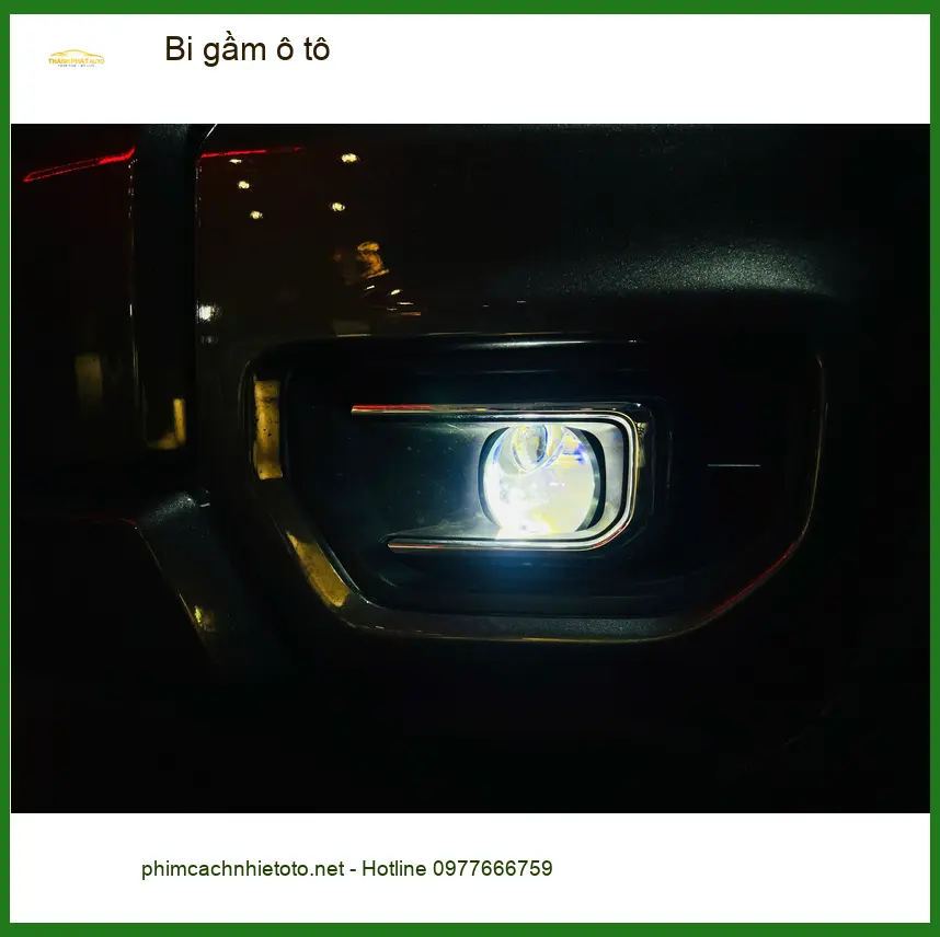 Anh Dũng lắp bi gầm ô tô Ford Everest tại Bình Chánh do đèn yếu