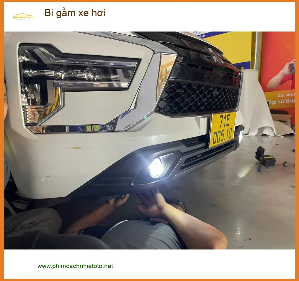 Anh Tấn độ bi gầm cho Hyundai Accent vì đèn zin yếu ở Bình Thạnh ảnh thực tế 4