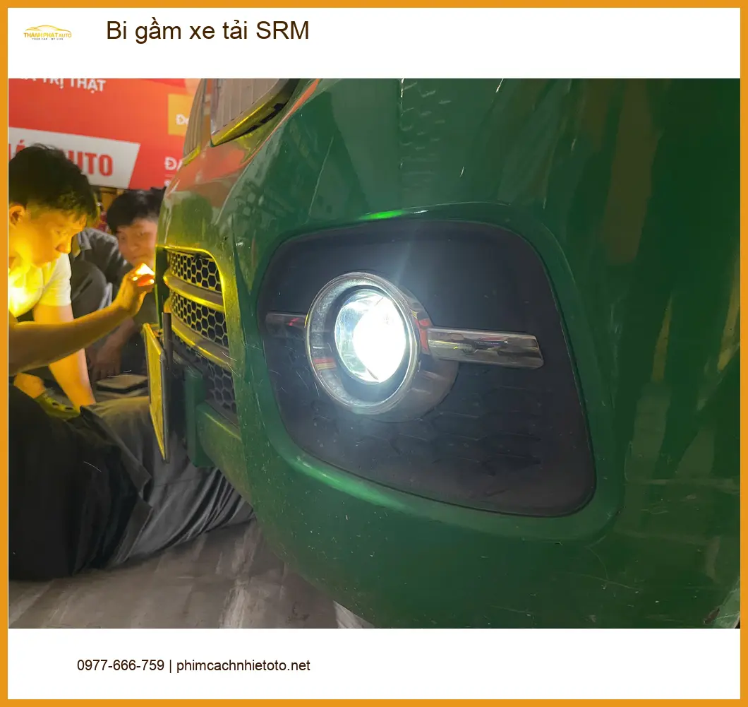 Anh Minh lắp bi gầm xe tải SRM T30 tại Quận 10 để nâng cao tầm nhìn ban đêm ảnh thực tế 3