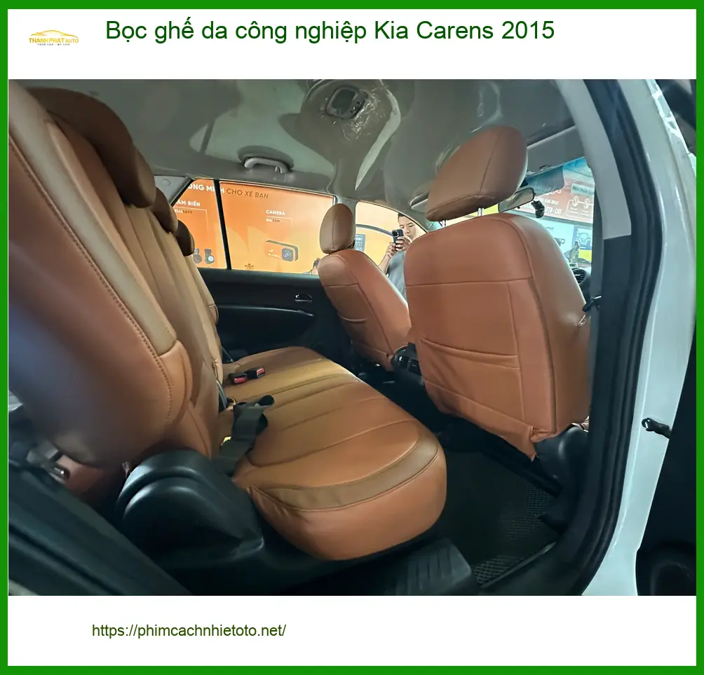 Anh Khang bọc ghế da công nghiệp Kia Carens 2015 để nâng tầm nội thất tại Cần Giờ ảnh thực tế 2