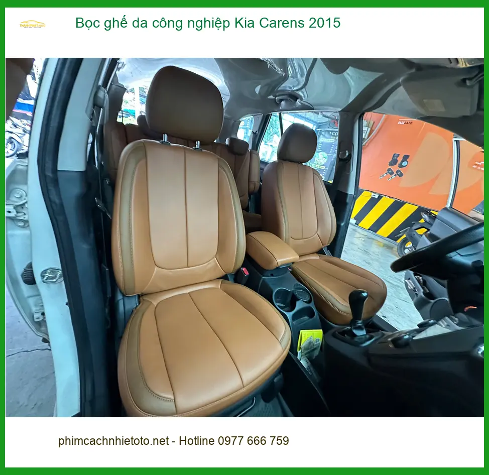 Anh Vĩnh bọc ghế da công nghiệp Kia Carens 2015 tại Quận 6 để nâng tầm không gian xe ảnh thực tế 4