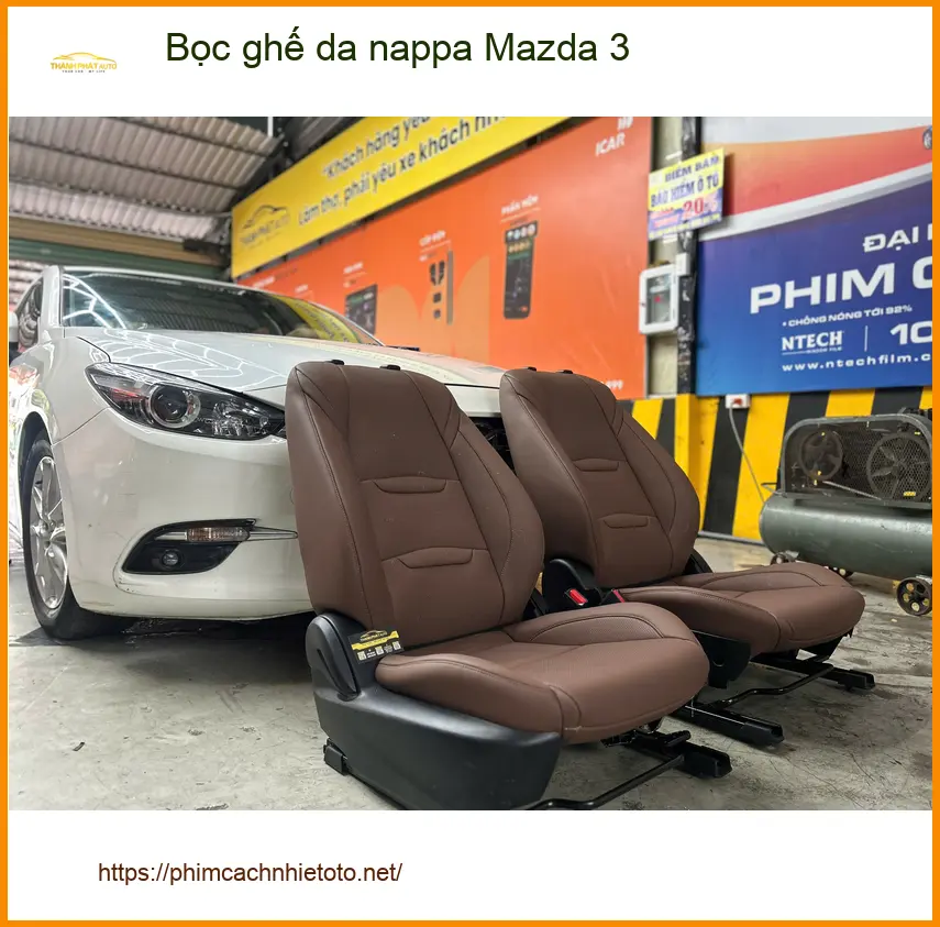 Cô Thảo bọc ghế da Nappa Mazda 3 tại Thủ Đức để dễ vệ sinh và sang trọng. ảnh thực tế 4