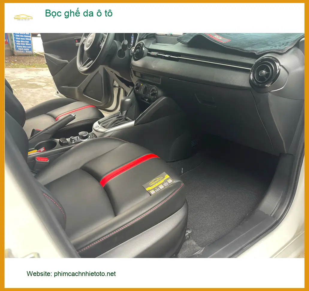 Cô Lan Anh bọc ghế da ô tô Hyundai Kona tại Quận 4 để nội thất xe sang trọng hơn ảnh thực tế 3