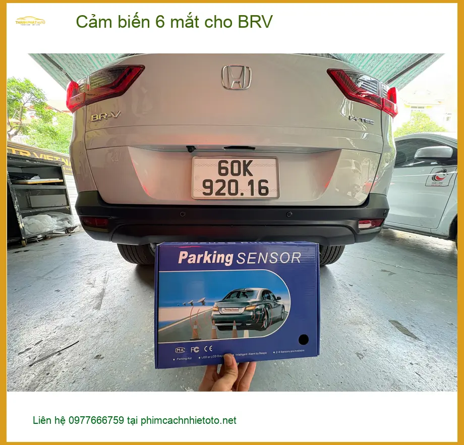 Anh Minh lắp cảm biến 6 mắt cho BRV tại Quận Phú Nhuận để an tâm hơn khi lùi xe ảnh thực tế 4