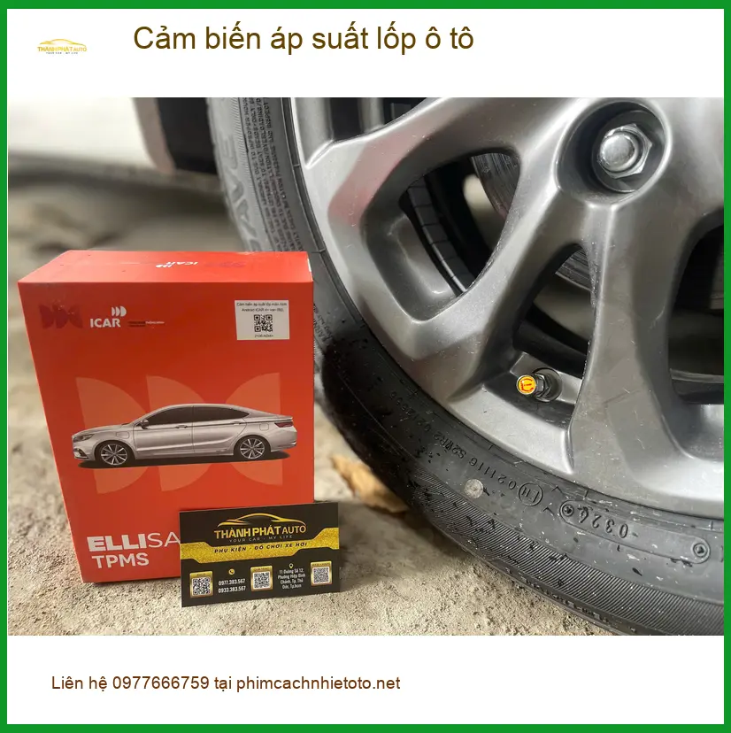 Cô Loan lắp cảm biến áp suất lốp ô tô cho Toyota Camry tại Quận Huyện Củ Chi ảnh thực tế 2
