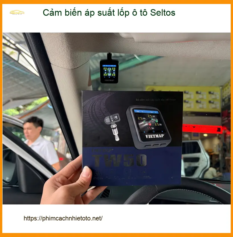 Anh Lâm lắp cảm biến áp suất lốp cho Seltos tại Quận 3 để an tâm lái xe đường dài ảnh thực tế 2