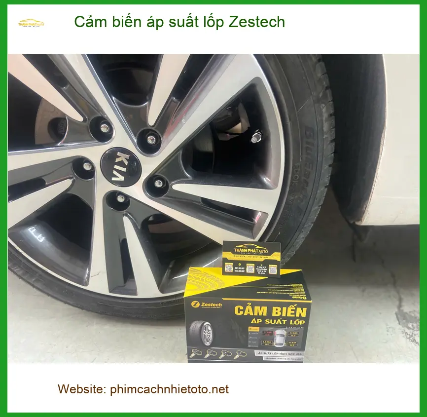 Bác Hưng lắp cảm biến áp suất lốp Zestech cho Hyundai Accent tại Quận 6 để an tâm lái xe ảnh thực tế 2
