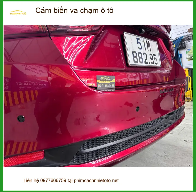 Anh Minh lắp Cảm biến va chạm ô tô cho Honda CR-V tại Quận 9 phòng tránh va quẹt ảnh thực tế 4