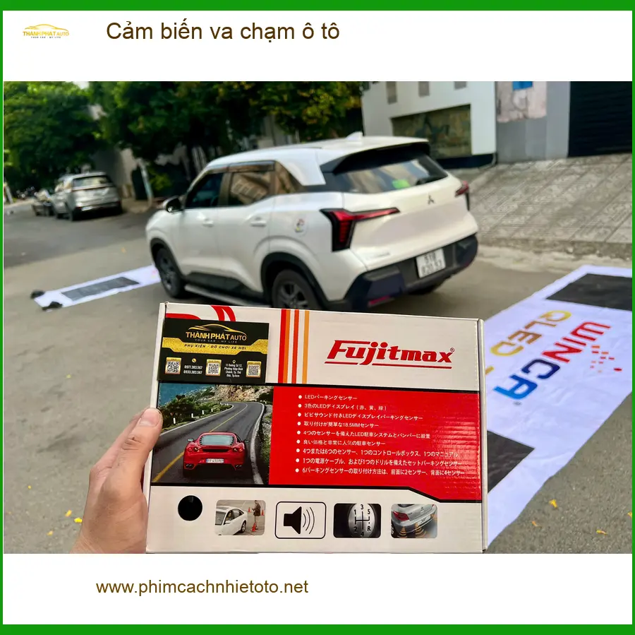 Anh Phi gắn cảm biến va chạm ô tô cho Toyota Vios tại Quận 9