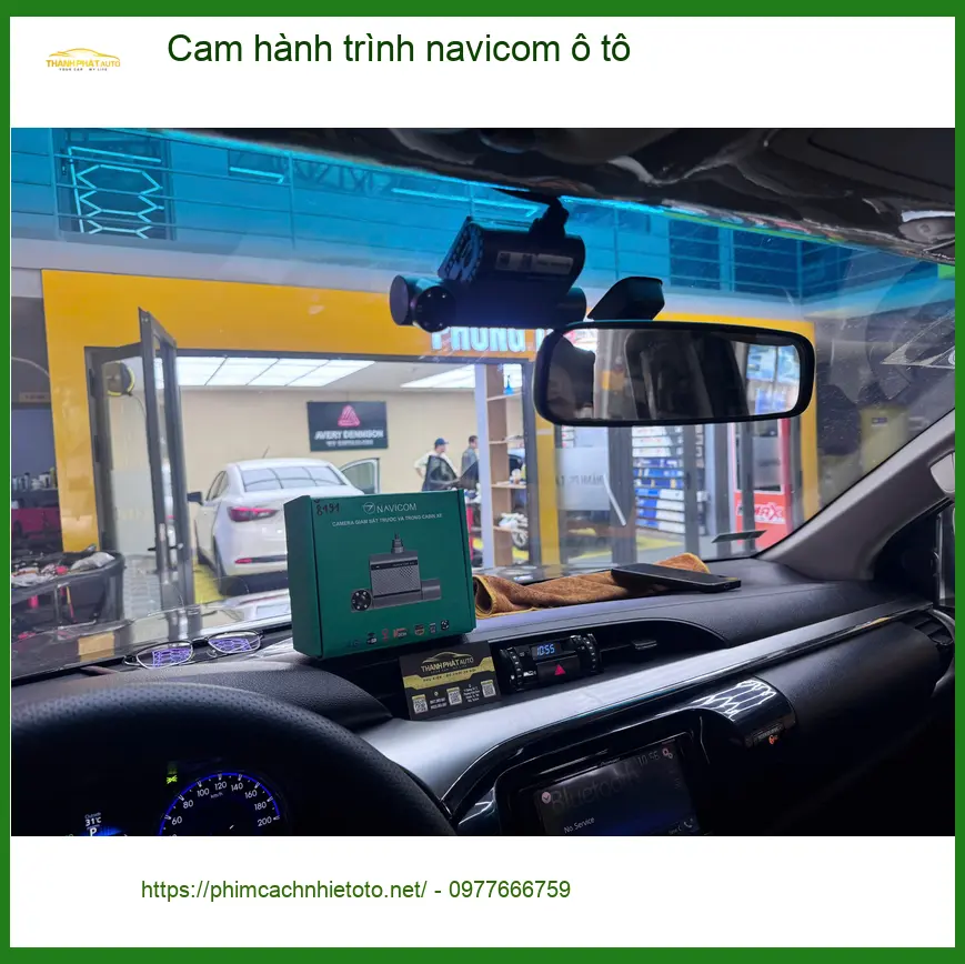 Chị Thảo lắp cam hành trình Navicom ô tô cho Hyundai Accent tại Quận 12 ảnh thực tế 3