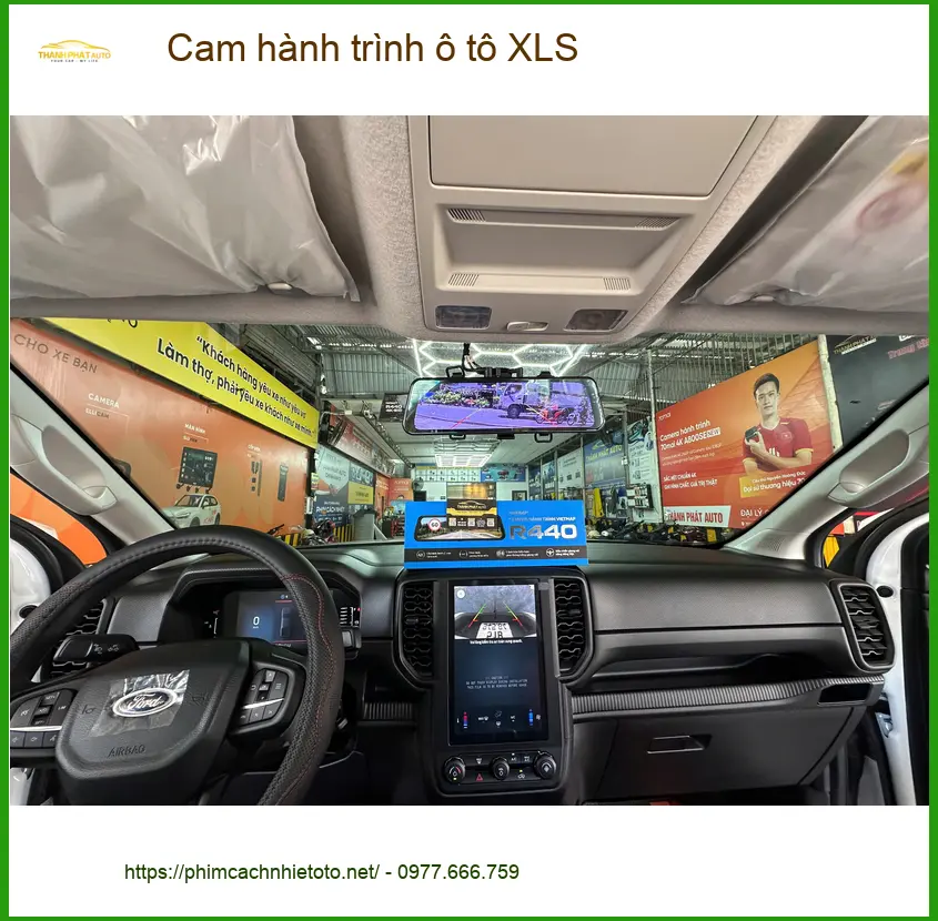 Chú Lực lắp cam hành trình ô tô XLS cho Mazda CX-5 tại Quận 9