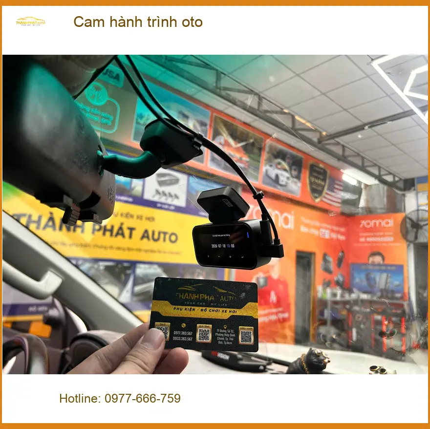 Anh Quang lắp cam hành trình oto cho Honda CRV tại Quận 2 để an tâm lái xe đường dài ảnh thực tế 4