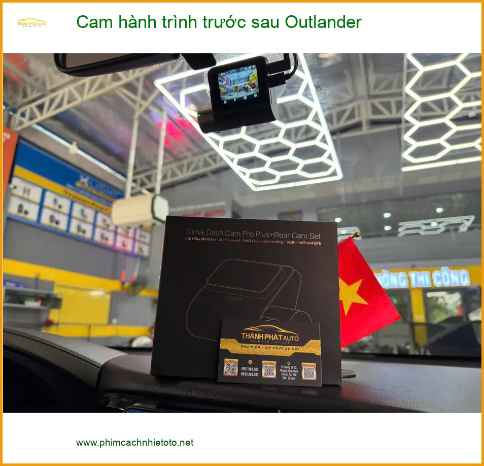 Chú Hưng lắp cam hành trình trước sau Outlander ở Thủ Đức để an tâm di chuyển ảnh thực tế 3