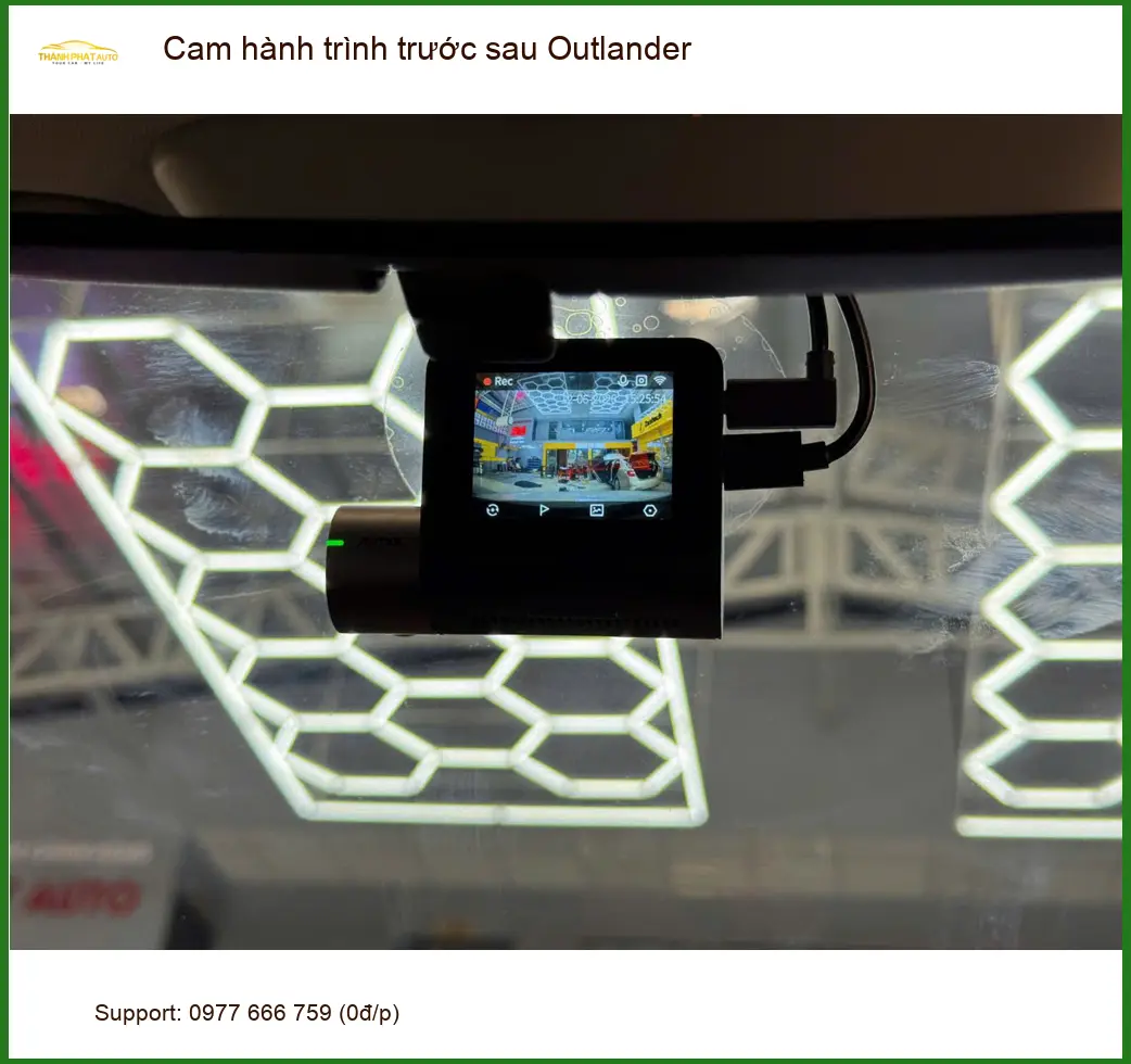 Anh Minh Quân lắp cam hành trình trước sau Outlander tại Quận 1 để yên tâm di chuyển ảnh thực tế 3