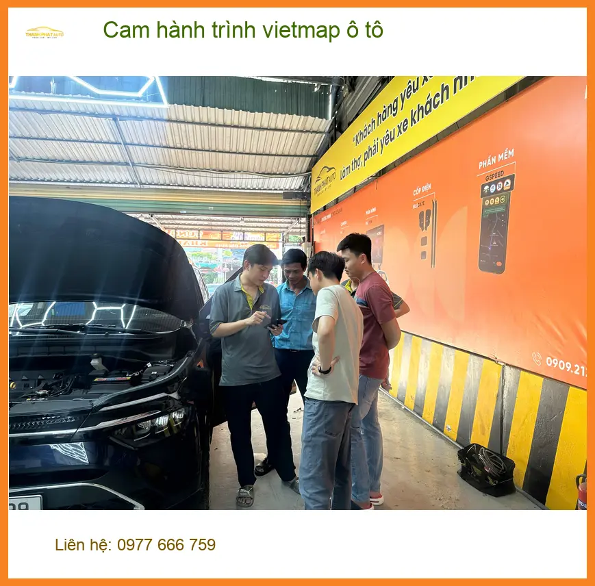 Anh Hùng Cường lắp cam hành trình Vietmap cho Kia K3 tại Quận Tân Bình cần ghi hình rõ nét ảnh thực tế 3