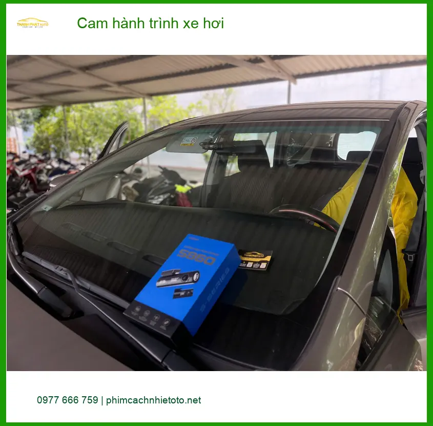 Anh Lâm gắn cam hành trình Mazda 3 để an tâm hơn khi đỗ xe tại Quận 7 ảnh thực tế 2