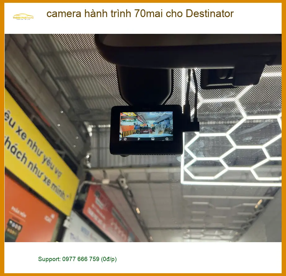 Anh Minh lắp camera hành trình 70mai cho Ford Everest tại Quận 11 ảnh thực tế 2