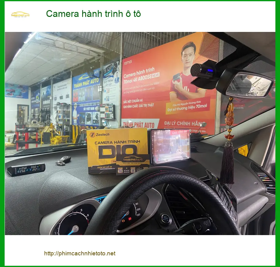 Chị Thanh lắp Camera hành trình ô tô cho Mazda 3 tại Quận 5 để bảo vệ xe ảnh thực tế 3