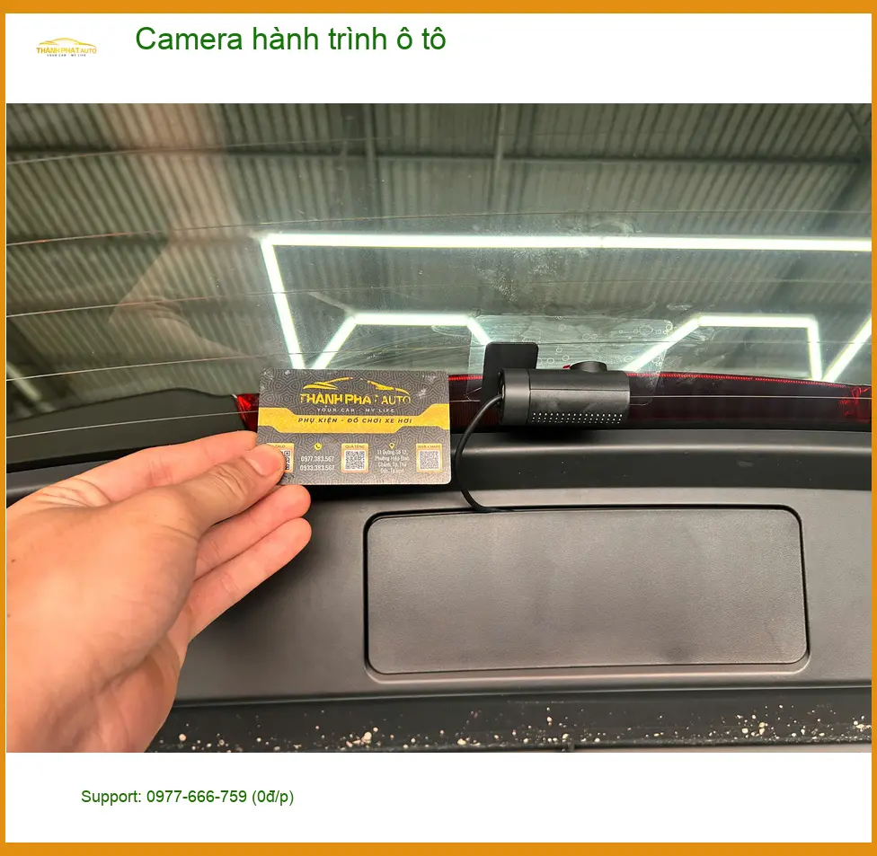 Anh Tùng lắp camera hành trình ô tô Honda CRV tại Quận 6 để an tâm lái xe ảnh thực tế 4