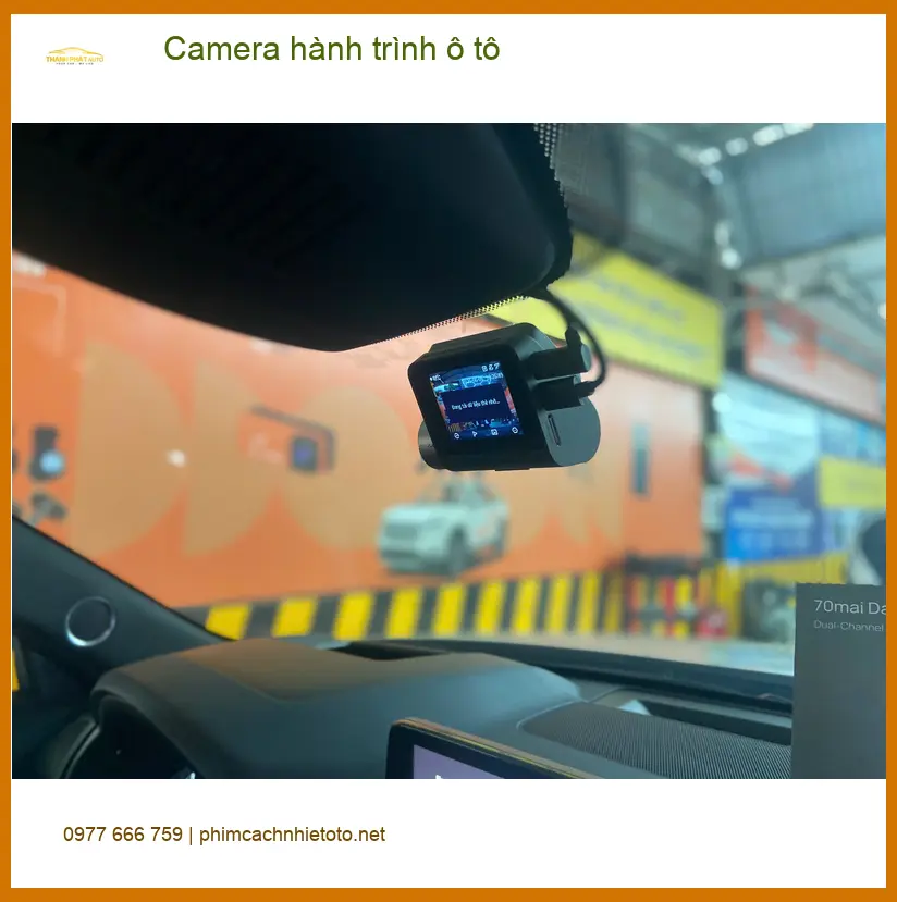 Anh Hoàng lắp Camera hành trình ô tô Honda CRV tại Củ Chi an tâm mọi nẻo đường