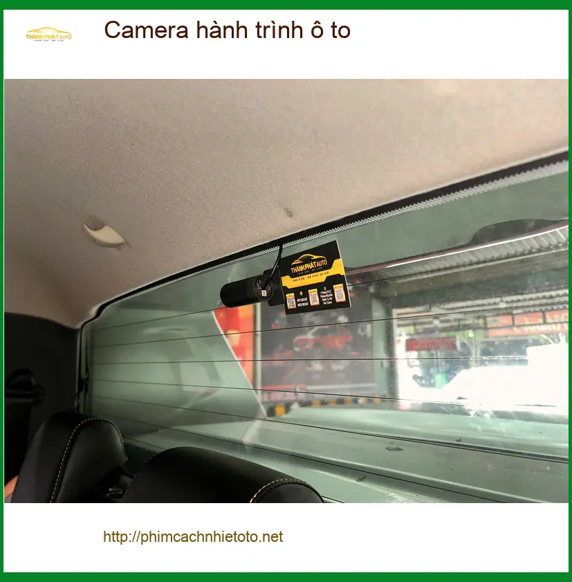 Anh Minh lắp camera hành trình Honda CRV tại Quận Gò Vấp để an toàn hơn