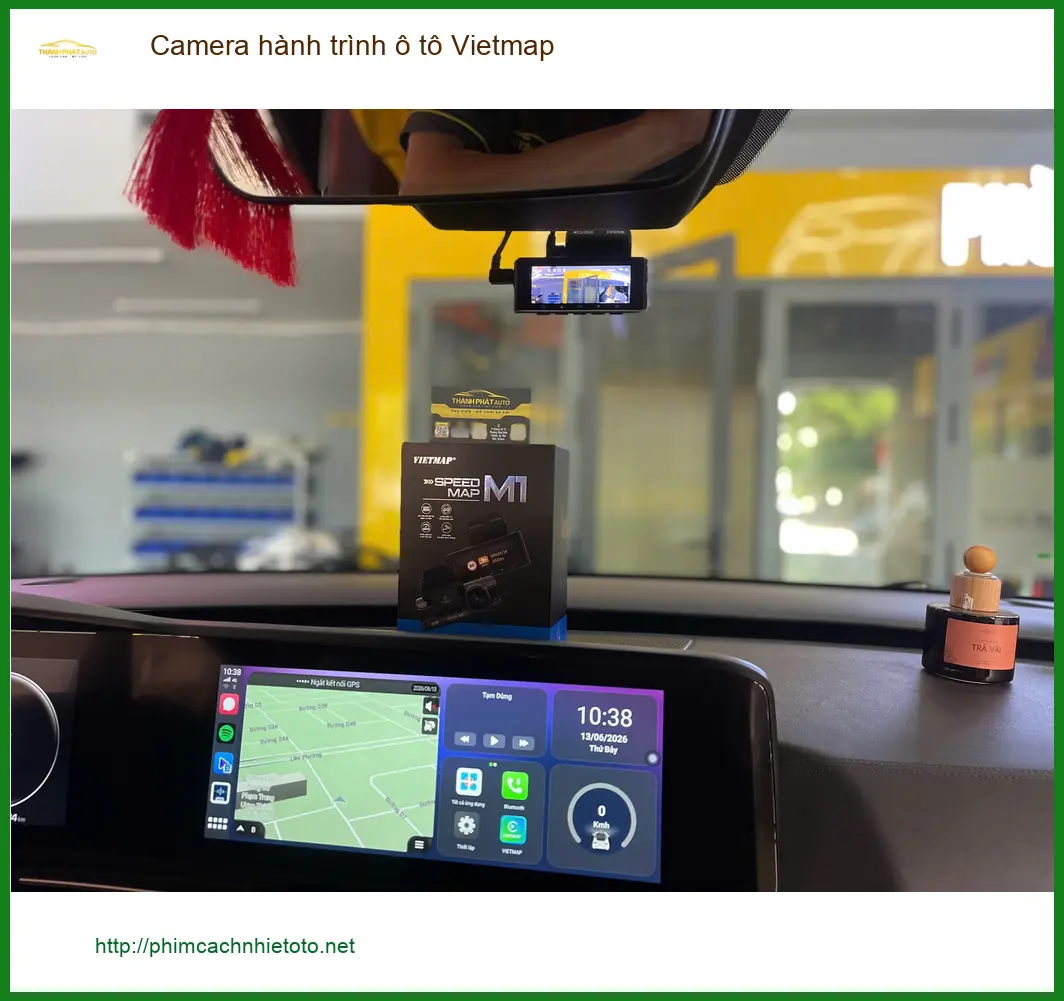 Anh Minh lắp Camera hành trình Vietmap cho Honda CRV tại Quận 9 để đảm bảo an toàn ảnh thực tế 3