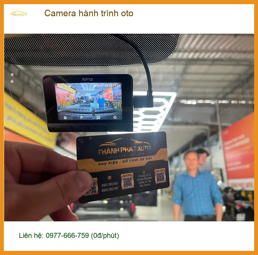 Chị Mai lắp Camera hành trình oto cho Honda CR-V tại Quận 2 để lái xe an tâm ảnh thực tế 3