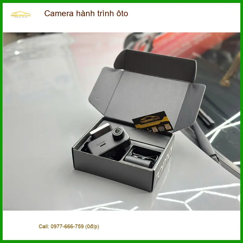 Anh Quang lắp Camera hành trình ôto cho Toyota Camry tại Quận Thủ Đức để an tâm khi di chuyển ảnh thực tế 2