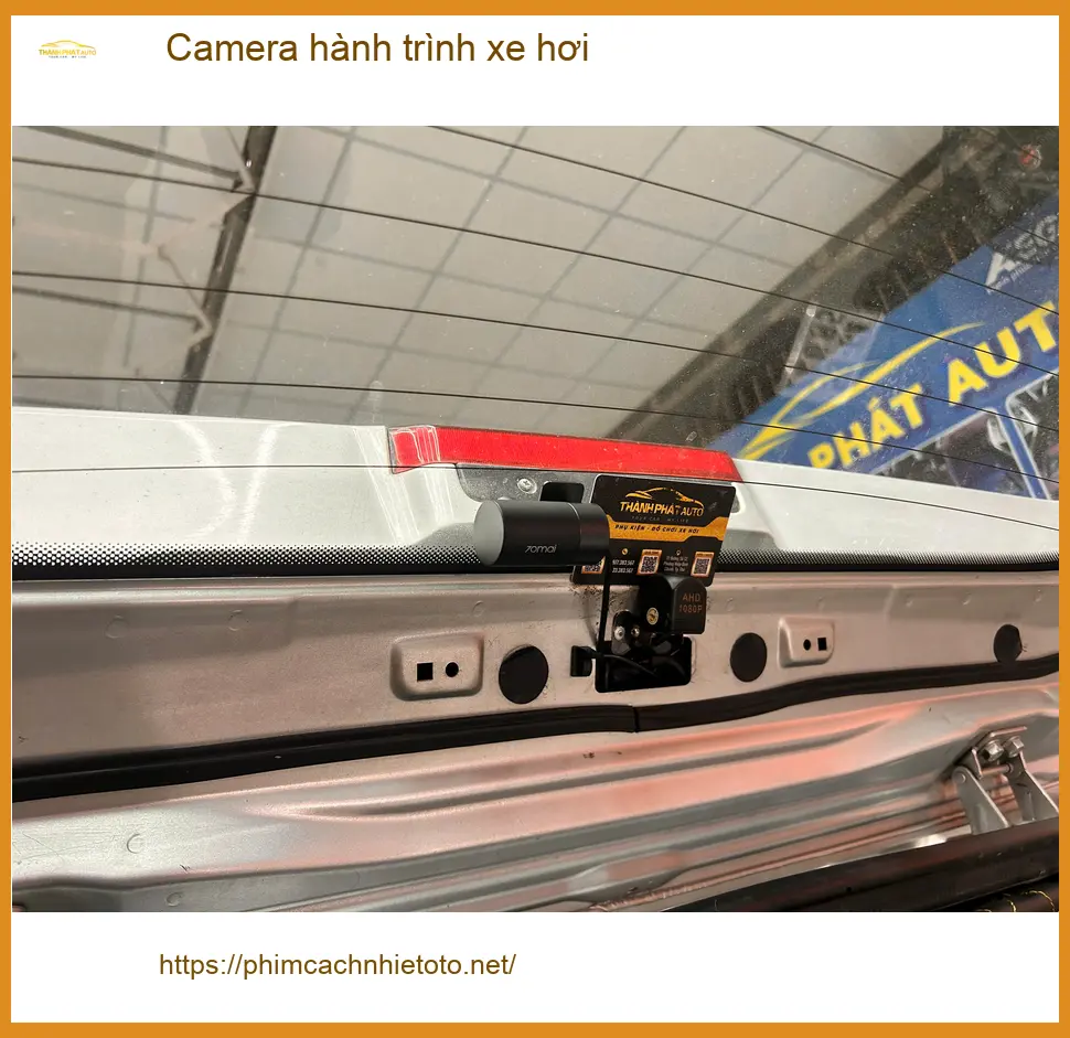 Chị Thảo lắp camera hành trình xe hơi cho Hyundai Creta tại Bình Chánh để an tâm lái xe ảnh thực tế 3