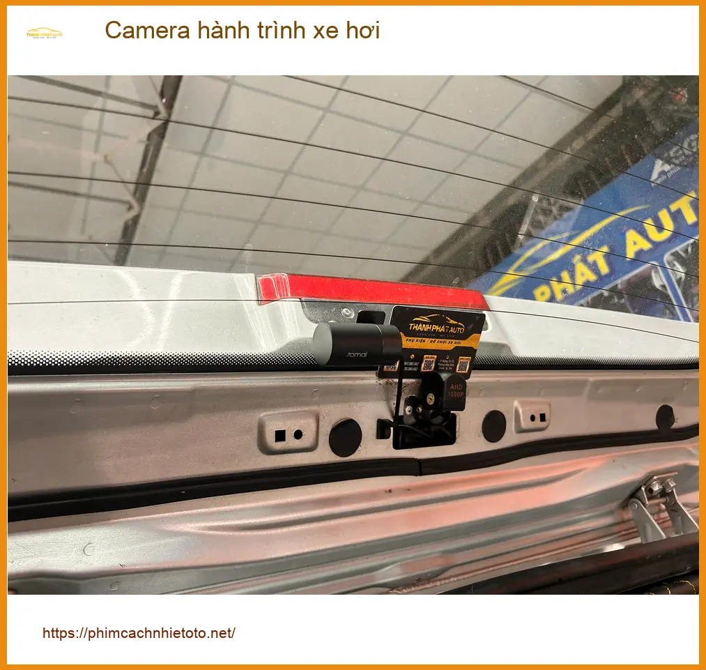 Chị Hương Giang lắp Camera hành trình xe hơi Kia K3 uy tín Quận Bình Thạnh ảnh thực tế 2